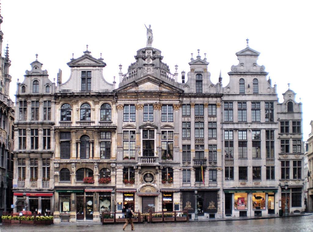 Grand Place Apartments Brussel Bagian luar foto